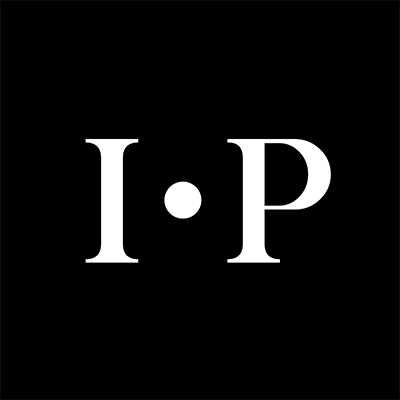 The Independent Photographer