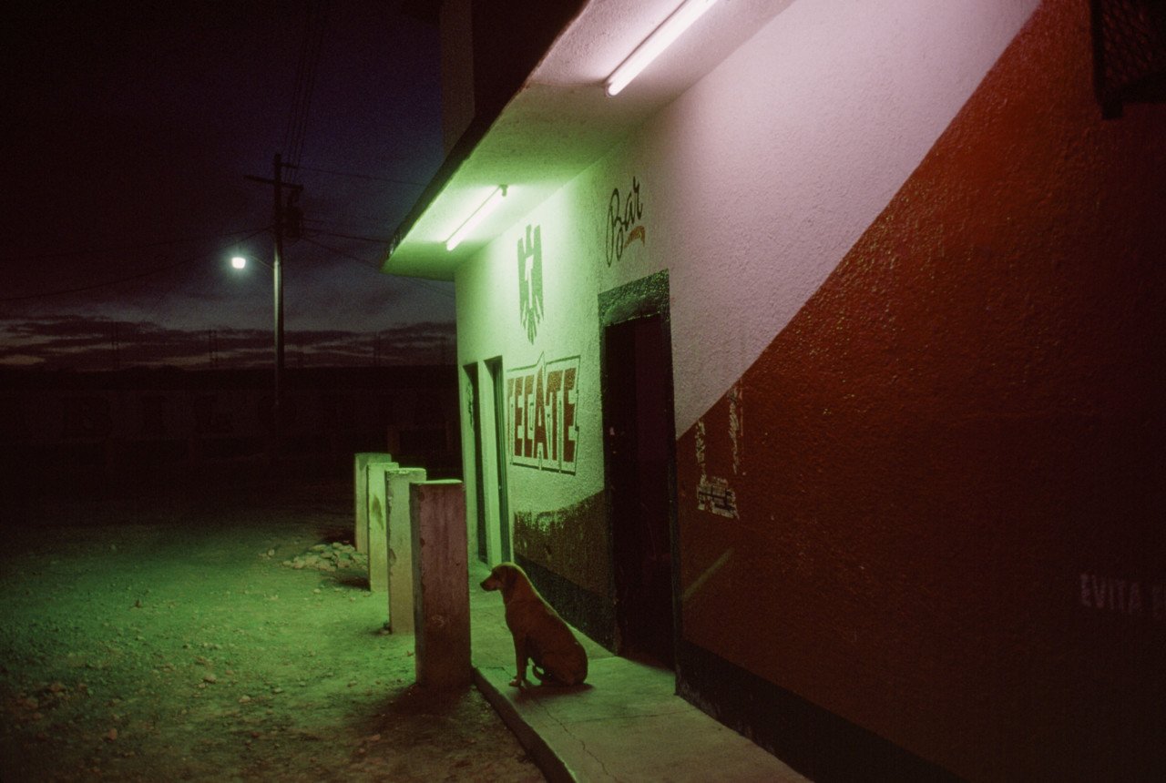 Barrio rojo, Comitán México, 2007 © Alex Webb