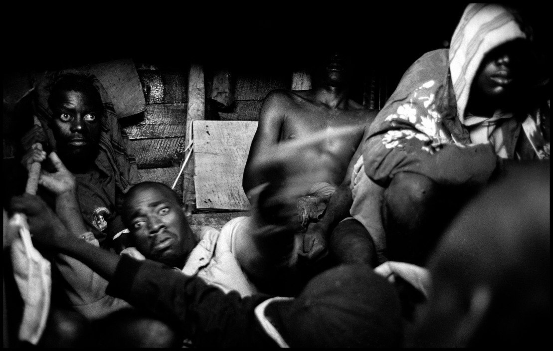 44 Haitians in a boat attempting to reach America, Haiti, 2000 © Christopher Anderson / Magnum Photos