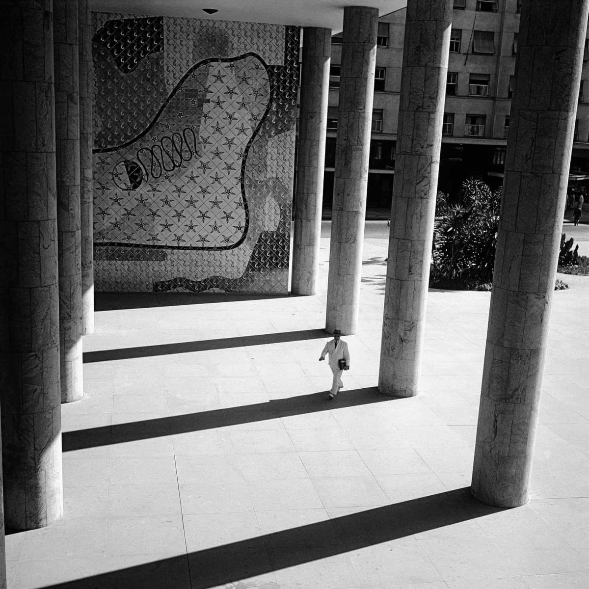 Schwarzweiss-Architekturfoto durch Marcel Gautherot