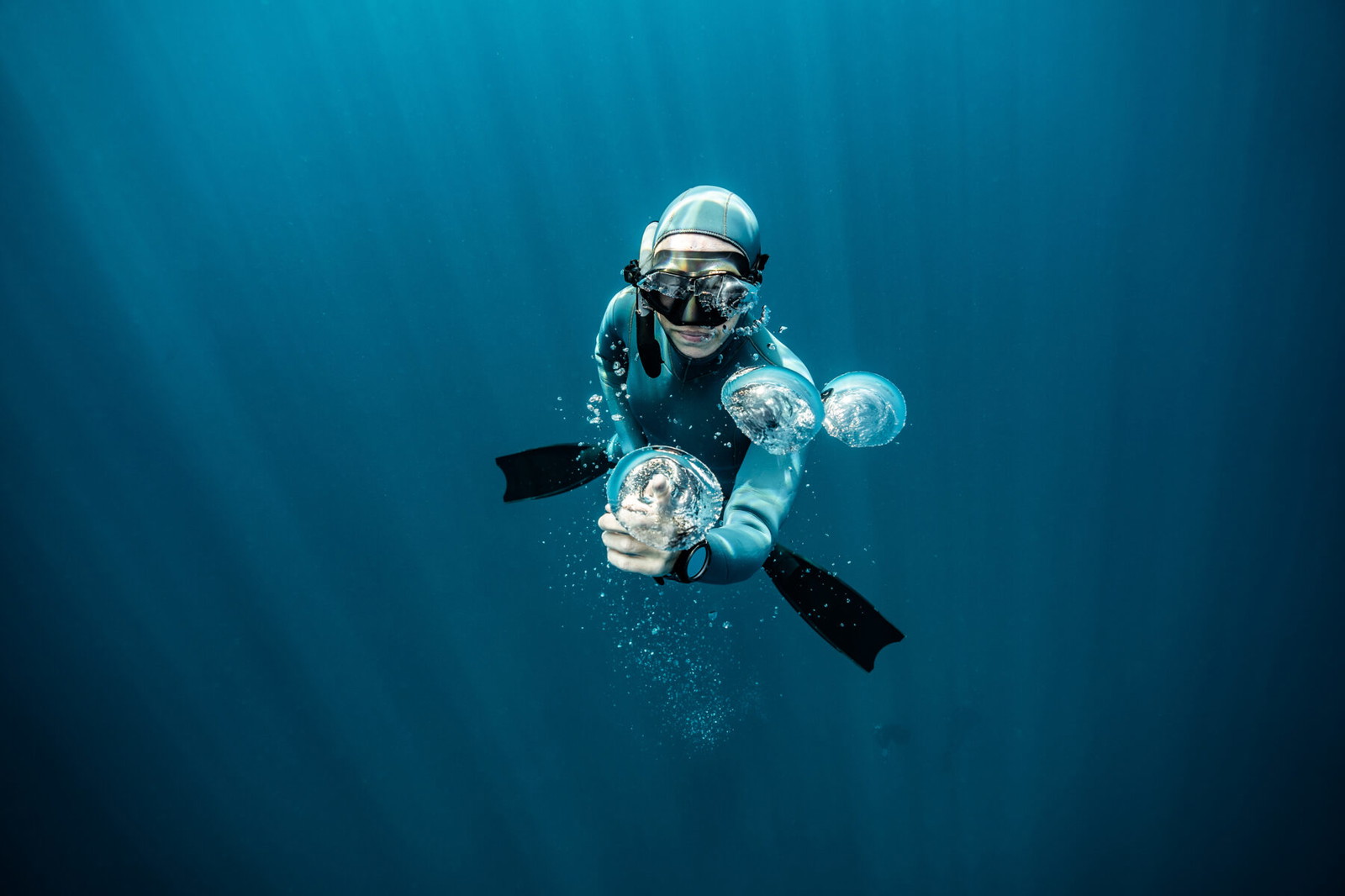 color underwater photograph by Lucie Pollet