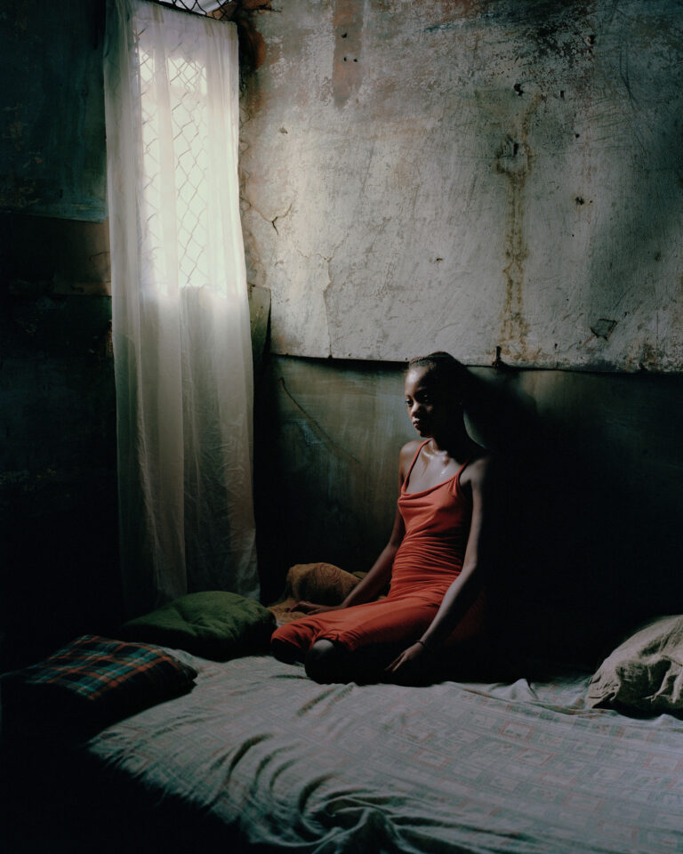 Fotografia documentaria con ritratti a colori di Elliott Verdier