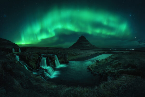 color night landscape photo of Northern Light in Iceland by Matteo Rovatti