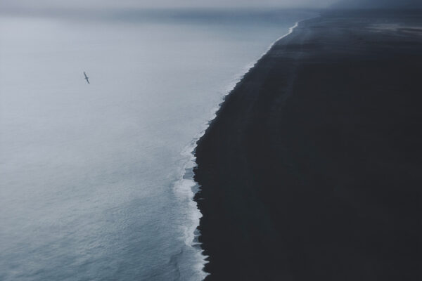 Award, color landscape photo of coastline in Iceland by Thaddäus Biberauer