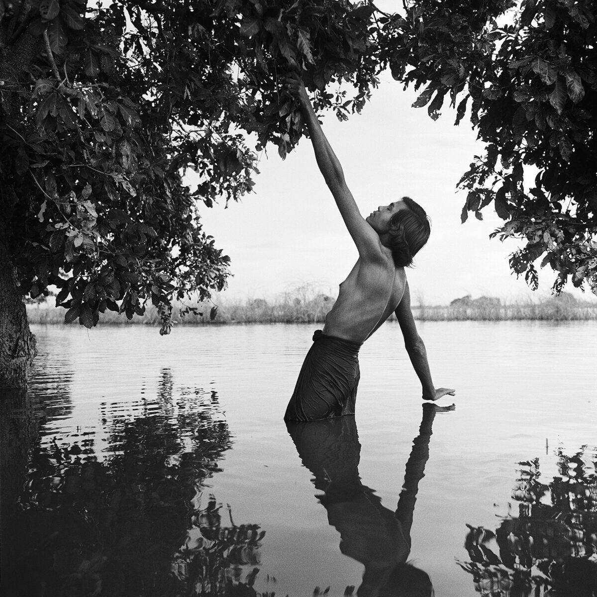 Monica Denevan 的黑白肖像摄影