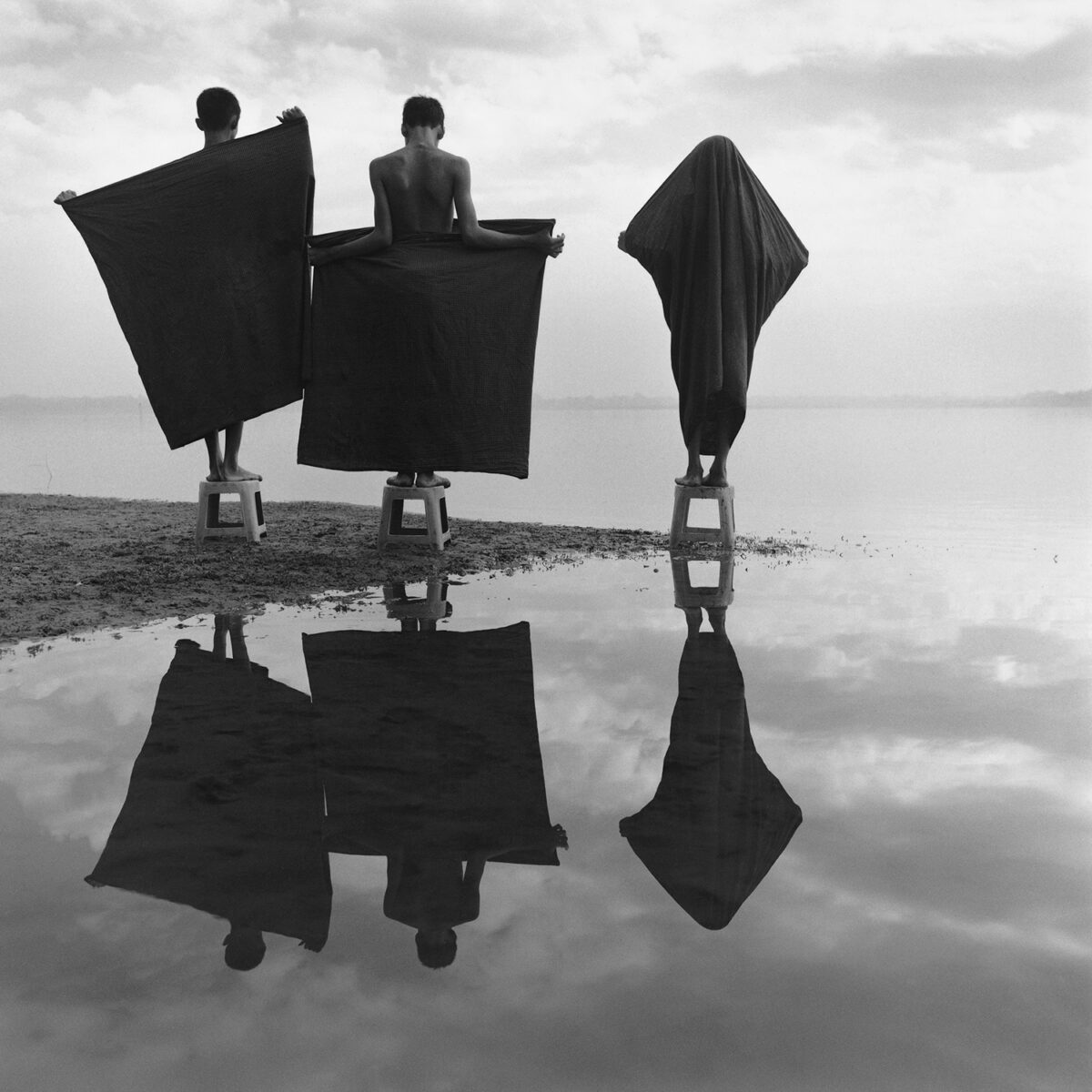 Monica Denevan 的黑白肖像摄影