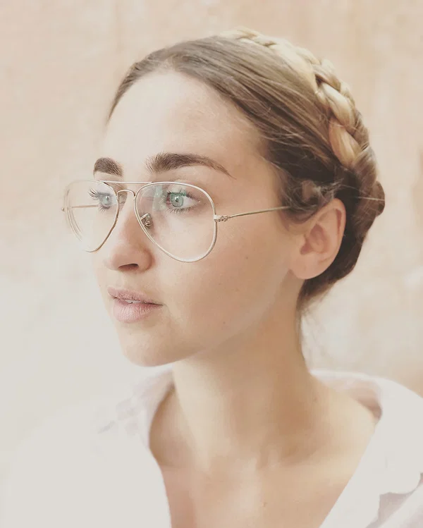 color portrait photo of photographer Luisa Dörr