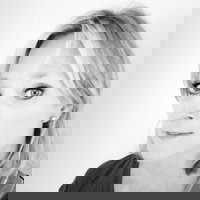 portrait of Rebecca Moseman