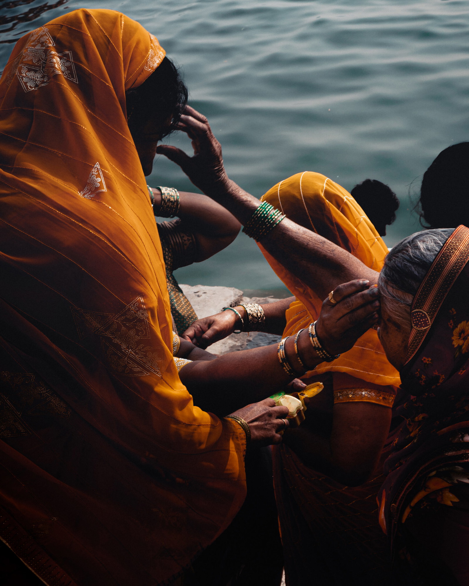 color travel street photo of women in Varanasi, India by Theo Garcia