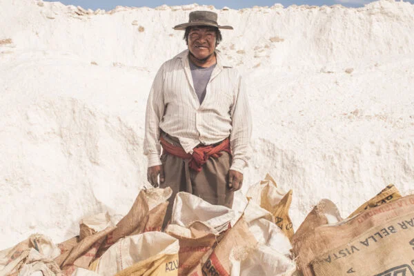 color portrait photo of salt harvester in Jujuy, Argentina by Jose Pereyra Lucena