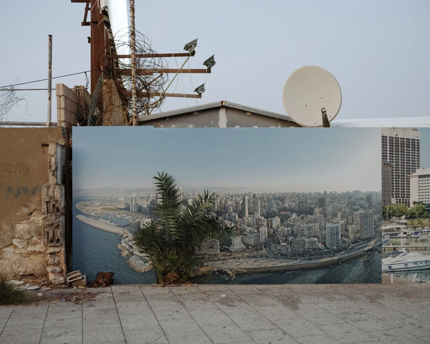 Color documentary photography by Vedad Divovic from the series Home of the Perpetually Lost. ¡