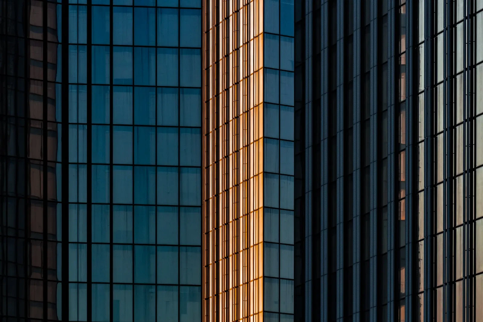 Photograph by Anton Khlabov