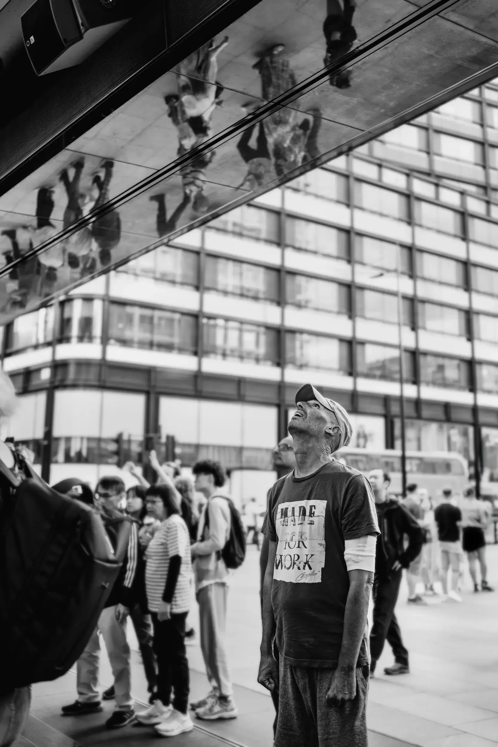 The Man Who Looked Up by artur-borz%c4%99cki